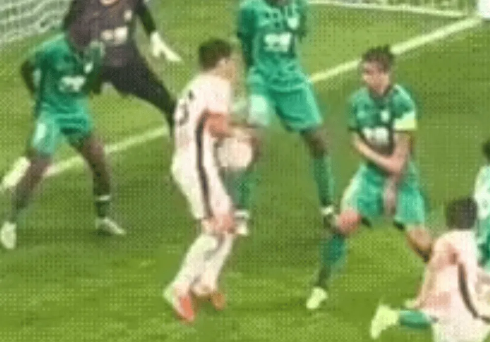 kaiyun应用-博主：国安将就廖力生手球、韦世豪飞铲仅黄牌等行为上诉